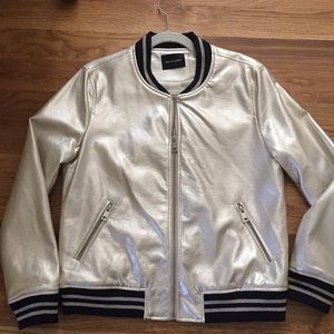 Metallic jacket